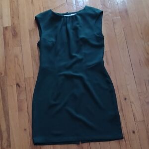 Elegant Green Sleeveless Dress